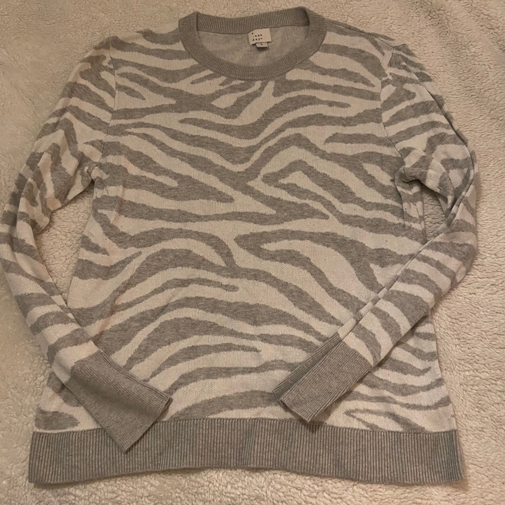 A new day sweater animal print size L EUC